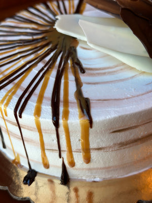 Small Fawning for Autumn Cake *Cake of the Month